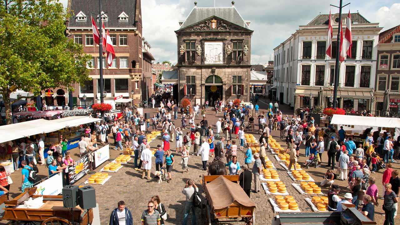 Cheese market Gouda, сырный рынок, весовая в Гауде, голландский классицизм, архитектор Питер Пост 1608-1669