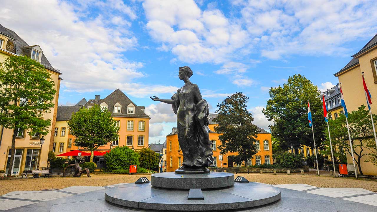 statue Charlotte Grand Duchess of Luxembourg